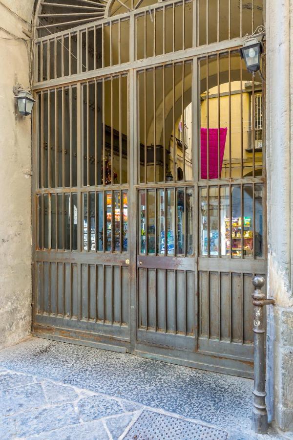 Appartamento Umberto'S Nest At Toledo Napoli Esterno foto